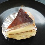 L'instant Pepouse - バスクチーズケーキ