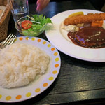 マーサン - この日のサービス・ランチは海老フライとハンバーグ