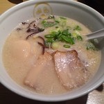 TOKYO豚骨BASE MADE by博多一風堂 - 豚骨プレーン+半熟煮玉子