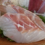 平塚漁港の食堂 - ”真鯛”、プリプリとした歯応え、淡泊ながら甘味とコクのある旨みで、とても美味しい。