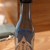 鮨 あさひ - 生雲丹のペアリング（水芭蕉 スパークリング 純米吟醸 辛口）
