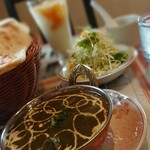 ガネスジ - Bランチ・ほうれん草のカレー