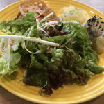 バナナカフェ - ランチのサラダ