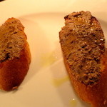 ファイ - 知床鶏レバーのクロスティーニ