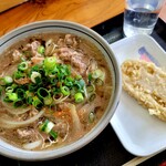 かざしうどん - 肉うどんとレンコンの天ぷら