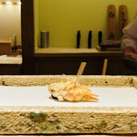 日本橋 蕎ノ字 - ◆車海老の頭
      ☆一つ目は塩で頂く。