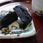 和菓子 菜の花 - 胡麻あん 