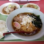 シンユウらーめん - もつセット