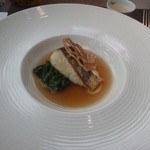 ルピシア - サワラのポワレ　中国紅茶『正山小種』のソースで
       ほうれん草と根セロリのピューレを添えて