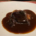 キャトルラパン - 牛頬肉煮込み