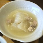 OGASAWARA - ◆大根と豚肉の煮込みは、大根がトロトロになるまで煮込まれ、お味も好み。