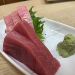 Tonkichi - マグロ　1人一皿で大満足。