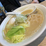 小さな野はらの木の下で - 味玉鶏白湯ラーメン