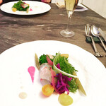 スープとカレー ボンジョルネ - ●前菜
      鯛のマリネ
      菜の花、フキと紫キャベツのマリネ、ピクルス
      4種のソース（ラフランス・紫キャベツ・人参とリンゴ・苺）