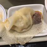 西遊中華餃子屋 - 皮はモッチモチ 旨味が溢れる小籠包タイプ