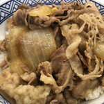 Yoshinoya - 2022/01/30
                        肉だく牛丼 599円-30円クーポン=569円
                        ✳︎つゆだく