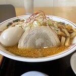 ラーメン もっけだの - 『赤唐味噌中華+食べるラー油』