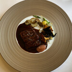 ラ・トゥーエル - 真鴨のロースト、サルミソース、リンゴのピューレ、ジロール茸、トランペット茸