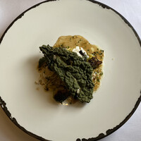 ラ・トゥーエル - 酒粕に漬けた甘鯛、黒キャベツ、コンソメで炊いたチリメンキャベツ、ブロッコリーロマネスコ、カリフラワー、芽キャベツ