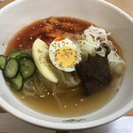 平壌冷麺食道園 - 平壌冷麺980円