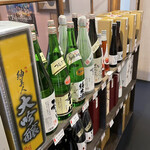 ブラッスリー ジョーゾー - お土産コーナー。お酒買えます。