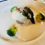 オーガニックレストラン グレイス - 真鯛の白ワインソース