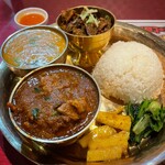 インド・ネパールレストラン プルナディープ - 