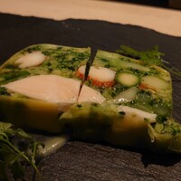 焼鳥 みかど - 春野菜のテリーヌ 空豆のソース
