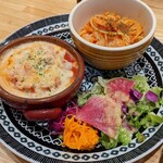 パステル - ”紅ズワイ蟹と海老のトマトクリームドリア”と”海老と熟成ベーコンのアラビアータ”のピッコロプレート