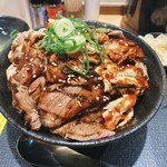 道頓堀肉劇場 - 