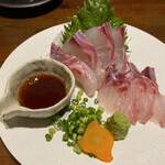 Izakayasamban - 真鯛のお刺身