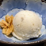 ステーキハウス 村岡 - でも、デザートは食べれちゃうんですよね。