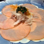 ステーキハウス 村岡 - これは、前回と同じですね。
      今回も、たっぷりとハムが入っています。
      旨みのあるハムでしたよ。