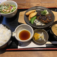 和牛料理 要 - 黒毛和牛100%ハンバーグ定食　おろしポン酢