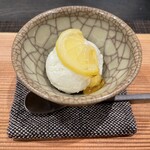 中津をにく - 塩アイス蜂蜜