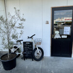 カフェ ウェンズデー - 