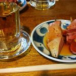 宇ち多゛ - ある日の一皿目　レバハツお酢　梅割り甘め　です