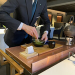 レフェルヴェソンス - お手前の姿勢と所作が美しく。お薄も良く点てられていて美味しかったです‼︎