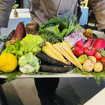 レフェルヴェソンス - 次のサラダに使われる野菜達。この数を全種類別々に下味をつけると聞いて　尚ビックリです。