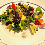 レフェルヴェソンス - 野菜にはそれぞれ下味が付いているので　　ドレッシングは極あっさり。全国津々浦々育ちの良い野菜達の集合体。