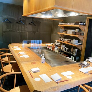 ライブ感満載のカウンター席