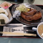 鶏だしおでんと骨付き鶏 ひなや - 