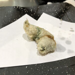天麩羅 やぎ - 鮑のウロ　昆布味で美味しい