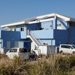 松輪 - ”松輪海岸”側から眺めたお店