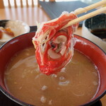 松輪 - ”あら汁”の中には大きな目玉の跡と鮮やかな赤い姿をしていた”金目鯛”の頭が入っていました。