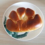Akamaru Bekari - クリームパン