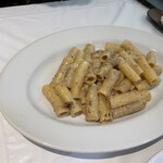 イル ヴェッキオ ムリーノ - 白レバーとじゃがいものパスタ