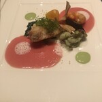 バード・ウォッチ・カフェ - 姫鯛と赤海老のソテーと蛸の香草風味 ビーツ風味のバターソース