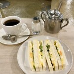 マヅラ喫茶店 - モーニングセット：タマゴサンド、ブレンドコーヒー