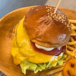 ロコビーチ - チーズバーガー